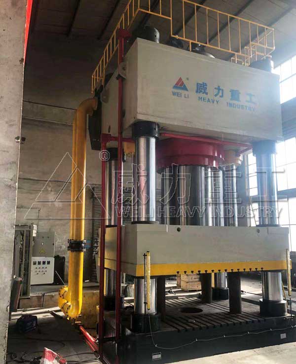 400噸大型球閥熱模鍛液壓機(jī)